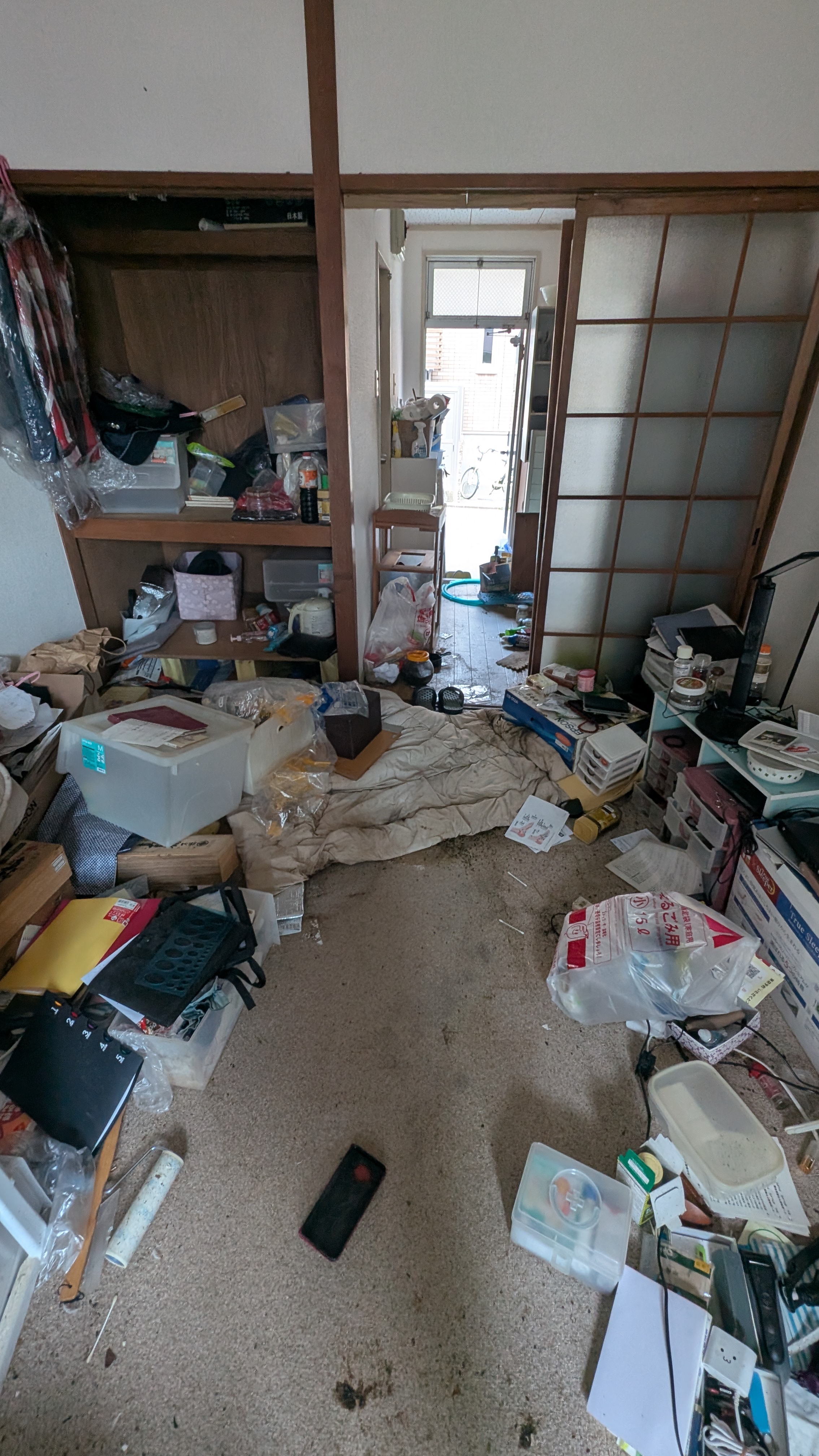 孤立死による特殊清掃！
