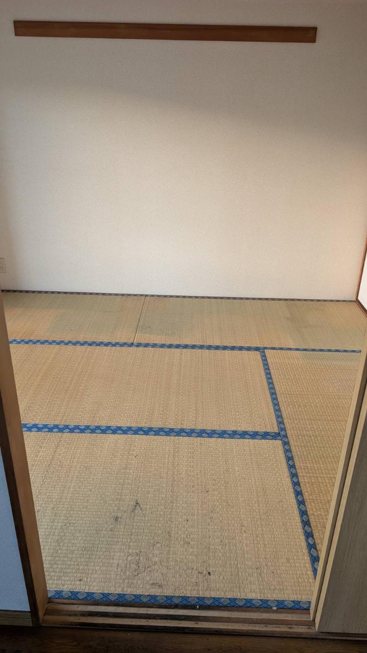 福岡市城南区 遺品整理 本や紙類の仕分け作業の様子2